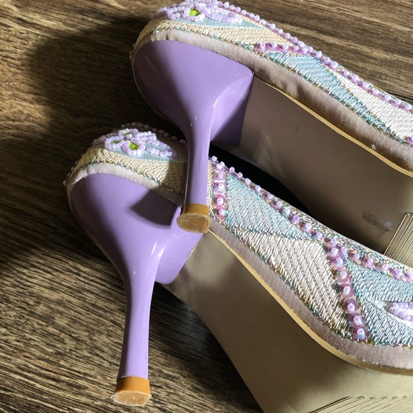 Vintage Beaded Floral Heels - Picture 4 of 17